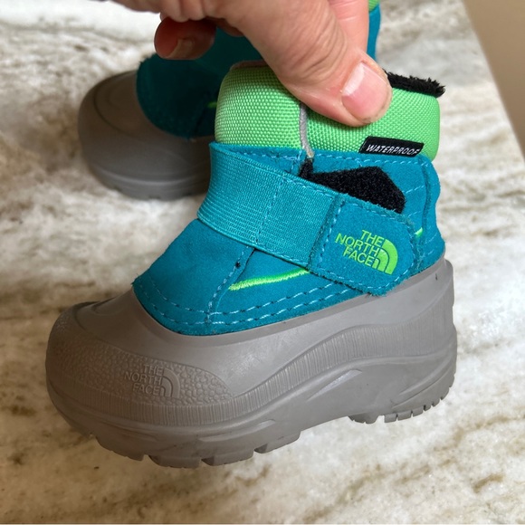NORTH FACE UNISEX WINTER INSULATED BABY BOOTS SZ 5 BLUE GREEN - Picture 1 of 7